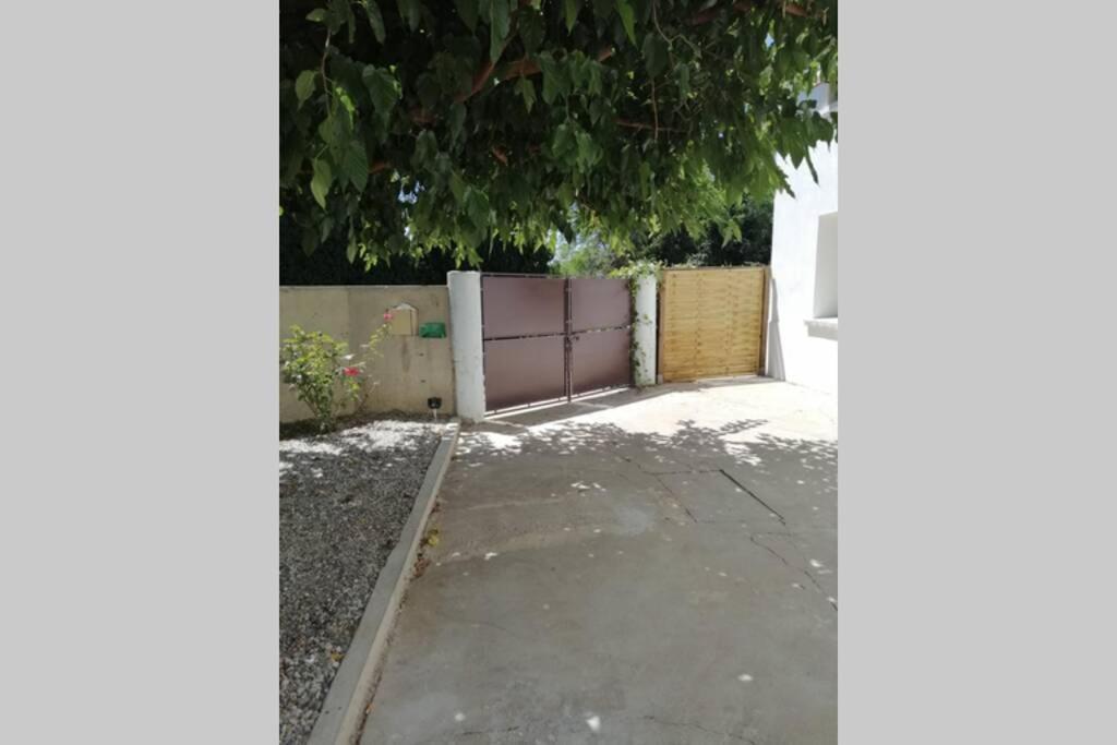 Charmant Appartement Avec Terrasse Pont-de-lʼIsère Zewnętrze zdjęcie