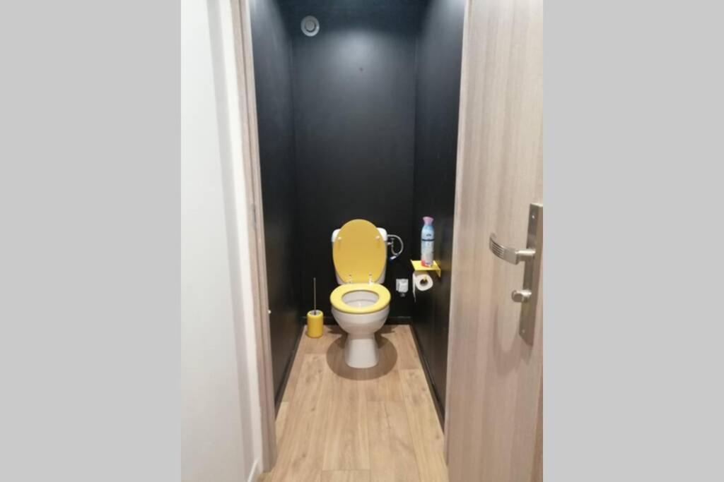 Charmant Appartement Avec Terrasse Pont-de-lʼIsère Zewnętrze zdjęcie